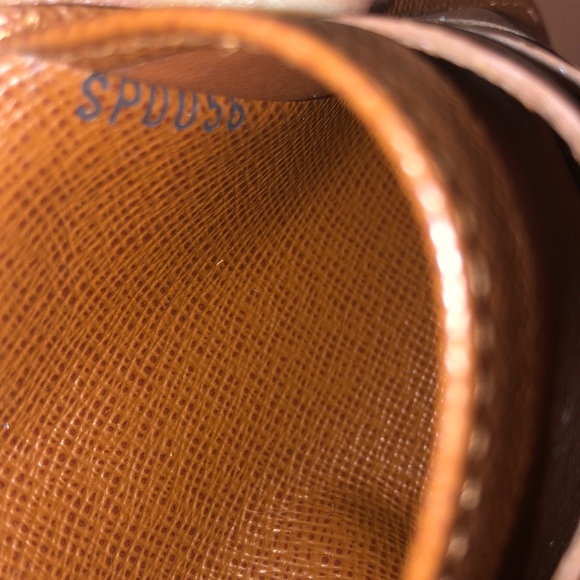 Louis Vuitton Elise Wallet - Picture 13 of 13